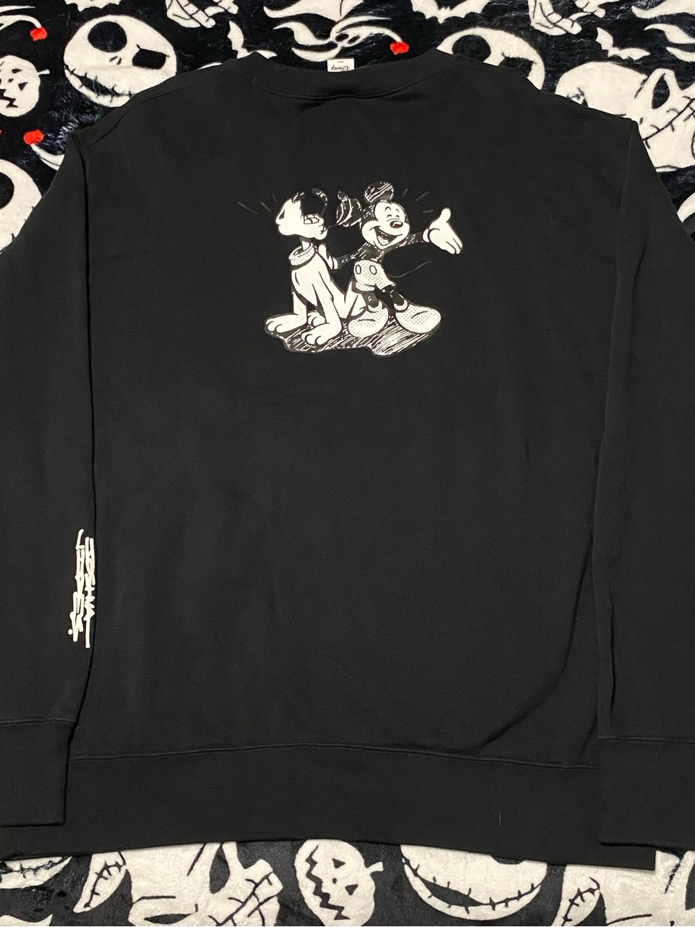 Uniqlo UT Mickey Mouse sweater